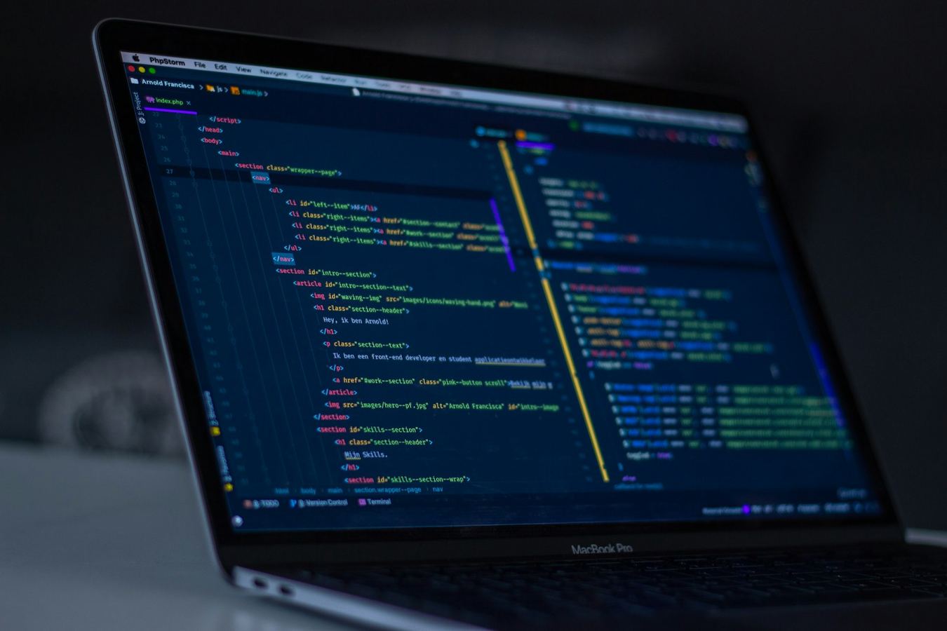 IDE and code editor — EoStudio